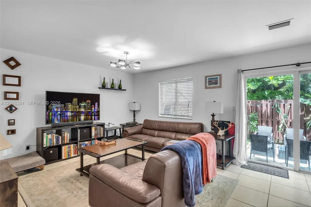 212 NE 3rd Street Hallandale Beach FL 33009