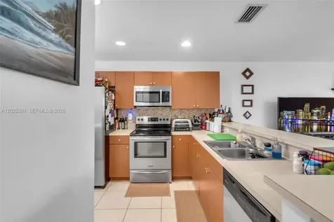 212 NE 3rd Street Hallandale Beach FL 33009
