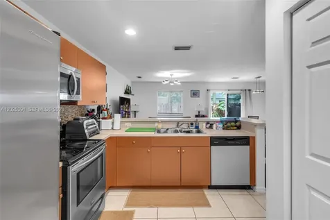 212 NE 3rd Street Hallandale Beach FL 33009