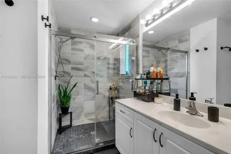 212 NE 3rd Street Hallandale Beach FL 33009