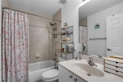 212 NE 3rd Street Hallandale Beach FL 33009