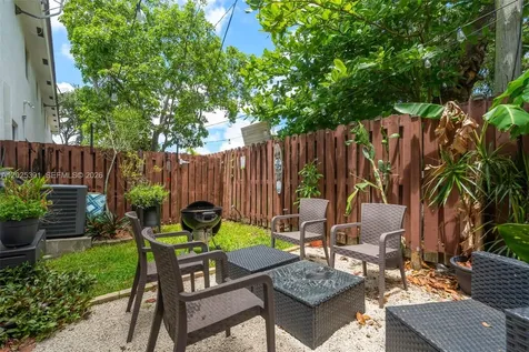 212 NE 3rd Street Hallandale Beach FL 33009