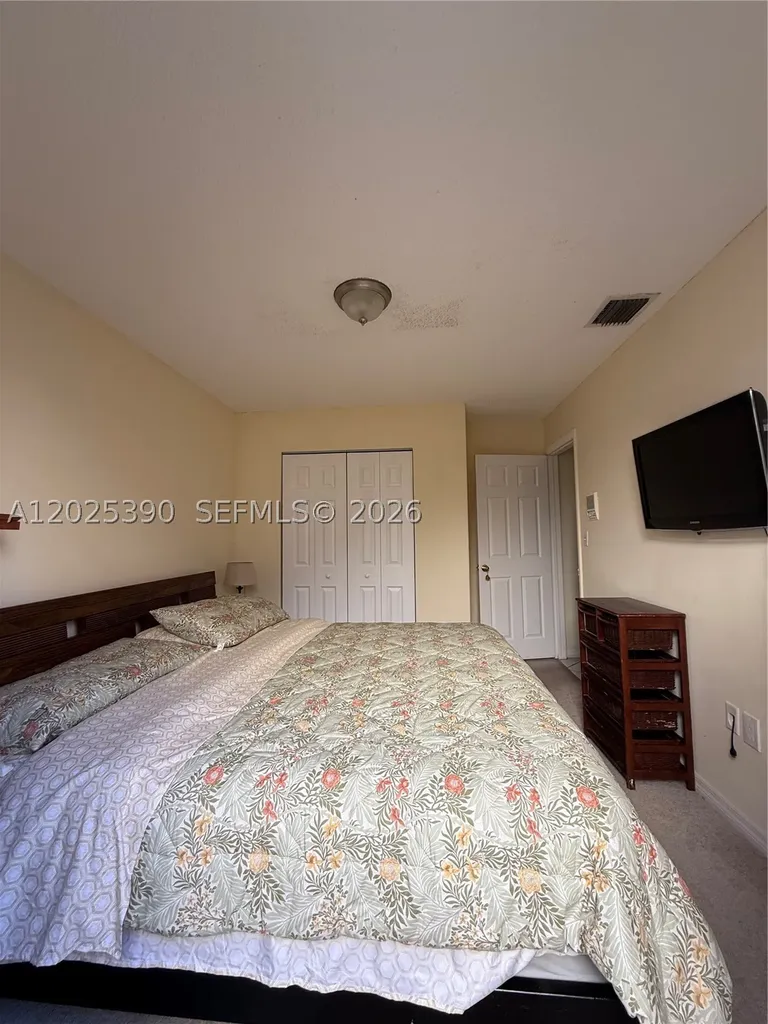 3542 W 75th Place Hialeah FL 33018