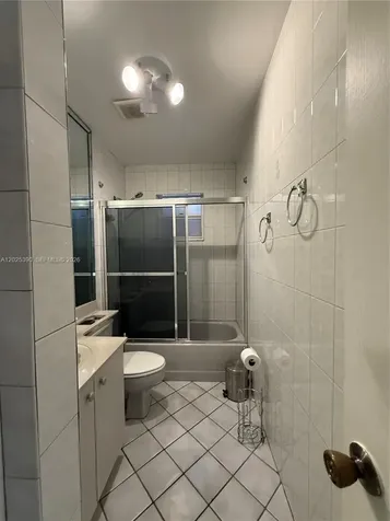 35XX W 75th Place Hialeah FL 33018
