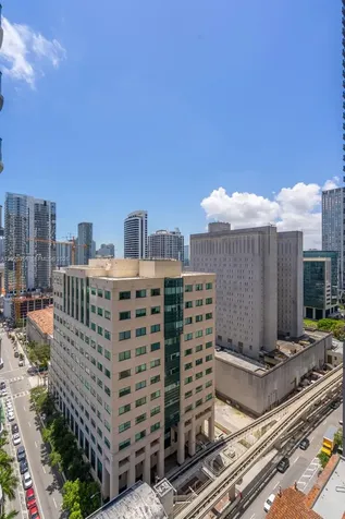121 NE 5th Street Miami FL 33132