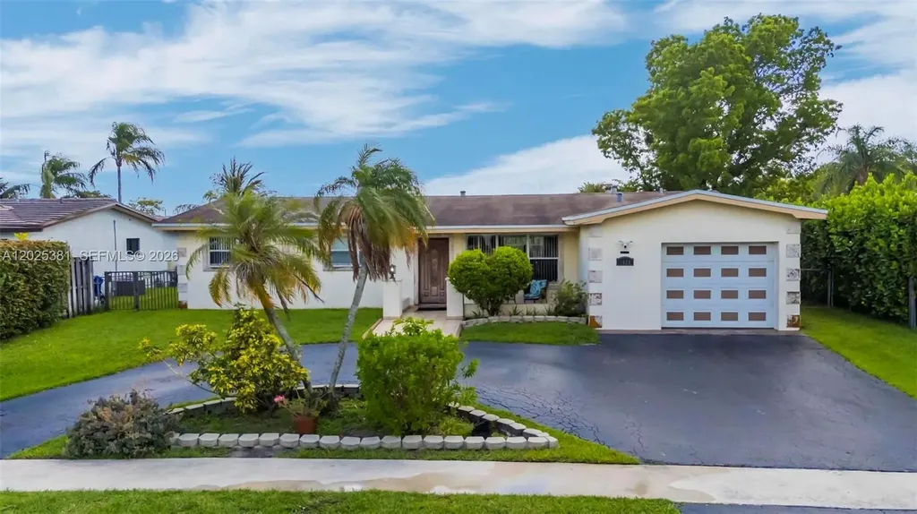 1620 NW 122nd Avenue Pembroke Pines FL 33026