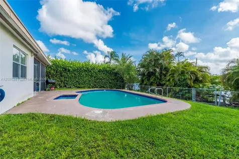 1620 NW 122nd Avenue Pembroke Pines FL 33026