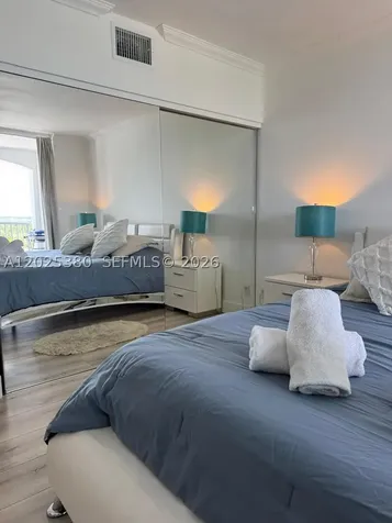5401 Collins Avenue Miami Beach FL 33140