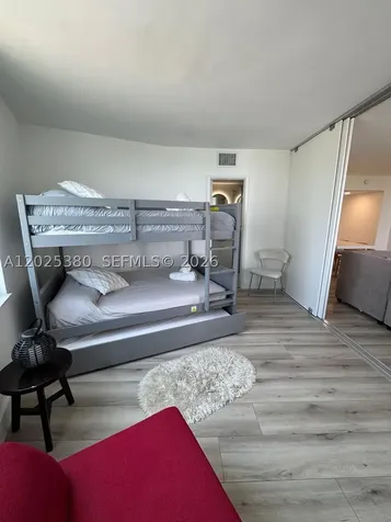 5401 Collins Avenue Miami Beach FL 33140
