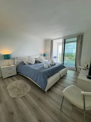 5401 Collins Avenue Miami Beach FL 33140