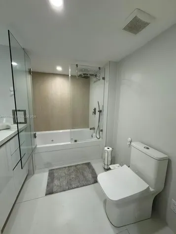 5401 Collins Avenue Miami Beach FL 33140