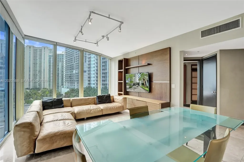 333 Las Olas Way Fort Lauderdale FL 33301