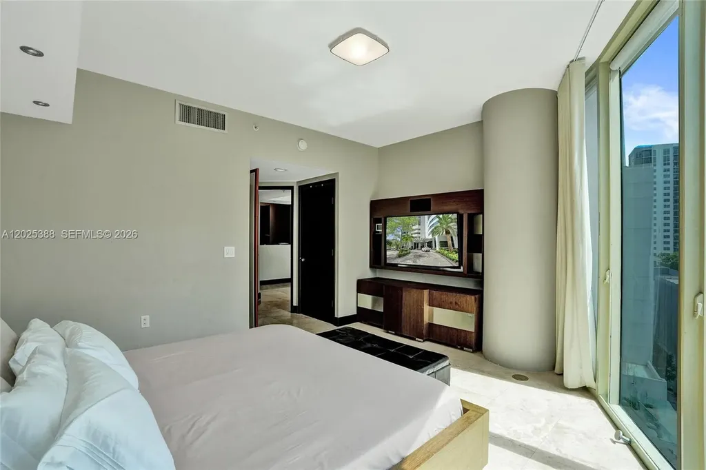 333 Las Olas Way Fort Lauderdale FL 33301