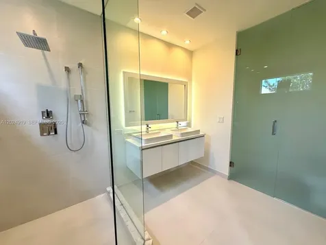 6311 NW 103rd Passage Doral FL 33178