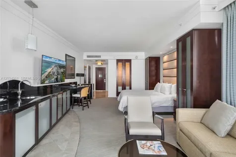 4391 Collins Avenue Miami Beach FL 33140