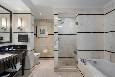 4391 Collins Avenue Miami Beach FL 33140
