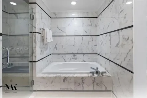 4391 Collins Avenue Miami Beach FL 33140
