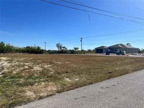 3239 NE 9 Avenue Cape Coral FL 33909
