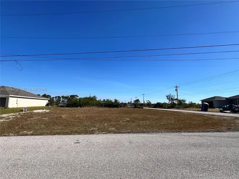 3239 NE 9 Avenue Cape Coral FL 33909