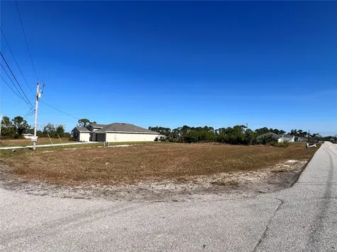 3239 NE 9 Avenue Cape Coral FL 33909