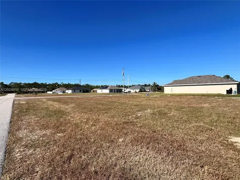 3239 NE 9 Avenue Cape Coral FL 33909