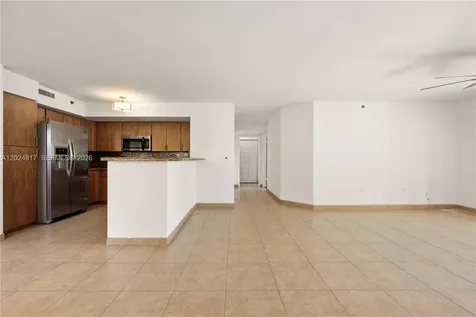 19501 E Country Club Drive Aventura FL 33180
