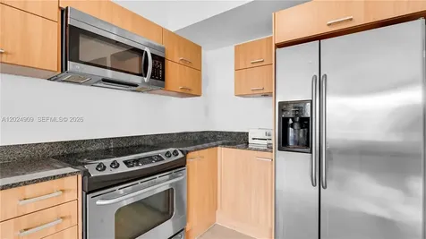 350 S Miami Avenue Miami FL 33130