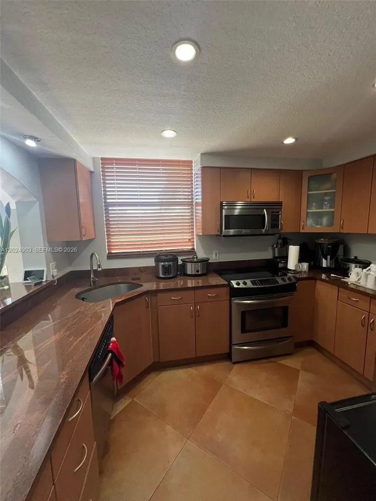 8411 Forest Hills Drive Coral Springs FL 33065