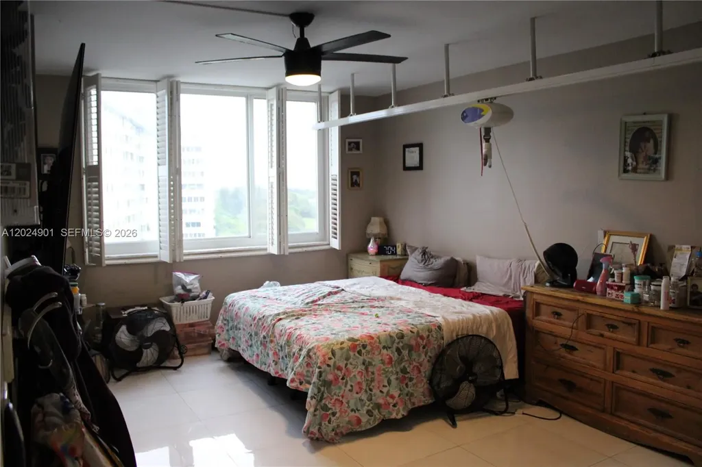 4200 Hillcrest Drive Hollywood FL 33021