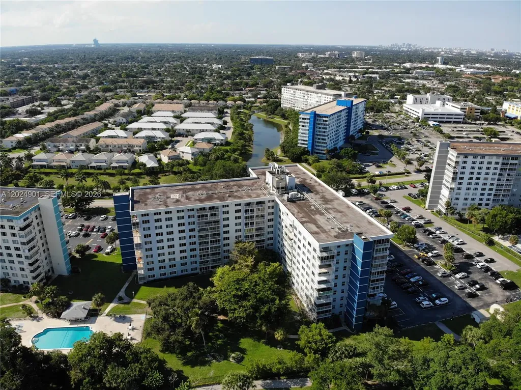 4200 Hillcrest Drive Hollywood FL 33021