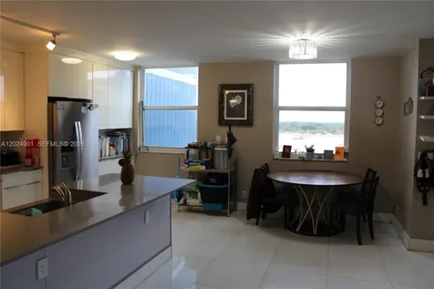 4200 Hillcrest Drive Hollywood FL 33021