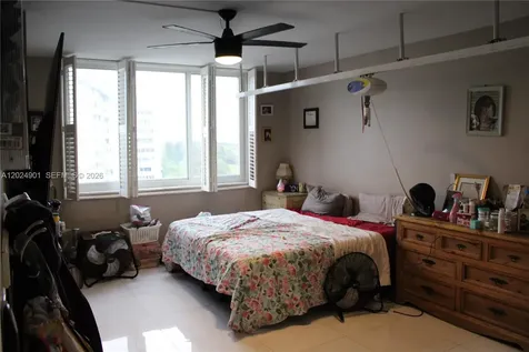 4200 Hillcrest Drive Hollywood FL 33021
