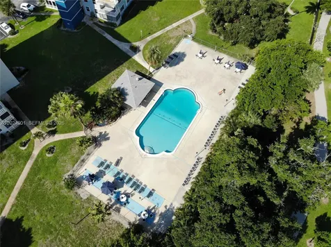 4200 Hillcrest Drive Hollywood FL 33021