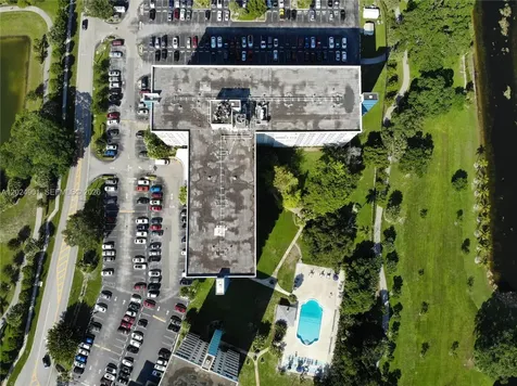 4200 Hillcrest Drive Hollywood FL 33021
