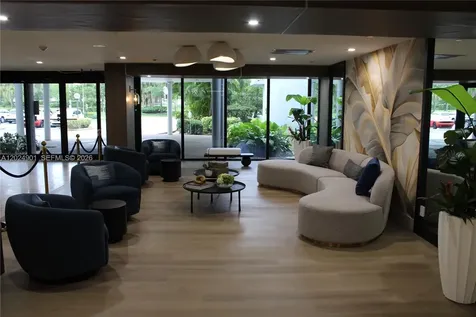 4200 Hillcrest Drive Hollywood FL 33021