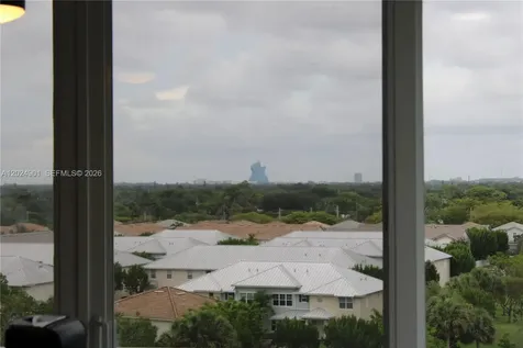 4200 Hillcrest Drive Hollywood FL 33021
