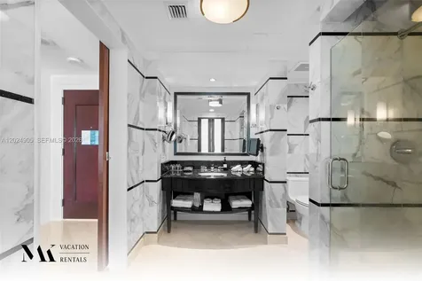 4391 Collins Avenue Miami Beach FL 33140