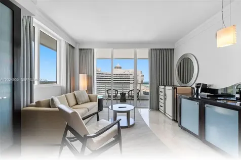4391 Collins Avenue Miami Beach FL 33140