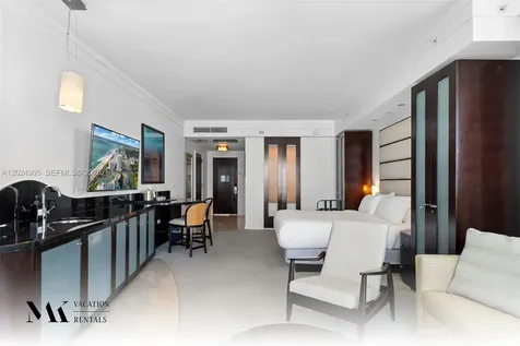 4391 Collins Avenue Miami Beach FL 33140
