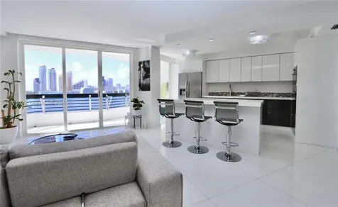 3600 Mystic Pointe Drive Aventura FL 33180