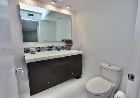 3600 Mystic Pointe Drive Aventura FL 33180
