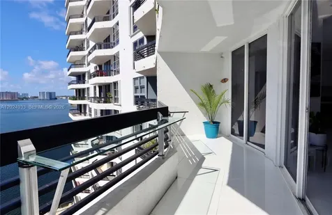 3600 Mystic Pointe Drive Aventura FL 33180