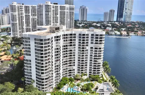 3600 Mystic Pointe Drive Aventura FL 33180