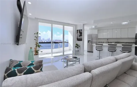 3600 Mystic Pointe Drive Aventura FL 33180