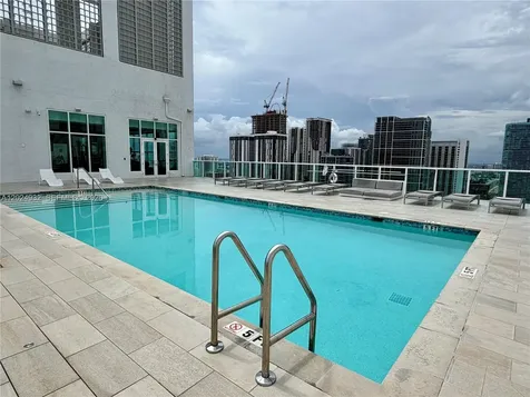 133 NE 2nd Avenue Miami FL 33132
