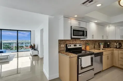 20515 E Country Club Drive Aventura FL 33180