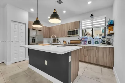 4838 NW 83rd Parkway Doral FL 33166