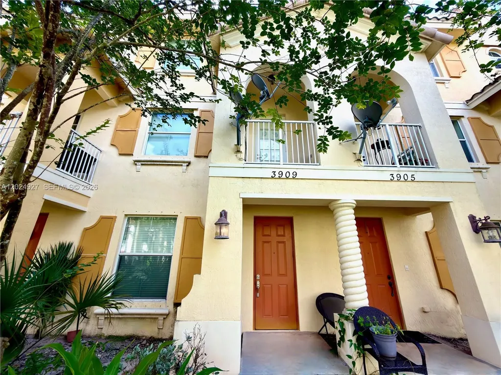 3909 White Peacock Lane Coconut Creek FL 33073