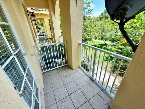 3909 White Peacock Lane Coconut Creek FL 33073