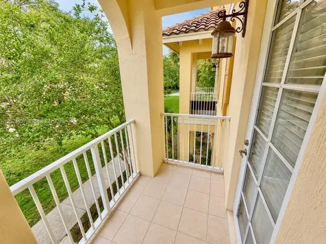 3909 White Peacock Lane Coconut Creek FL 33073